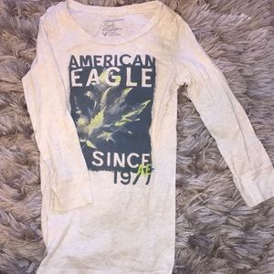 American Eagle graphic tee
